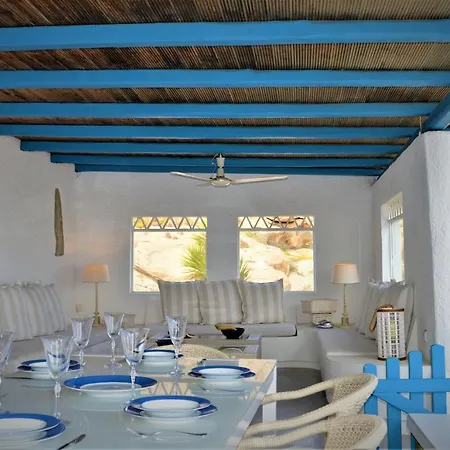 בית נופש Seas The Day Mykonos Town